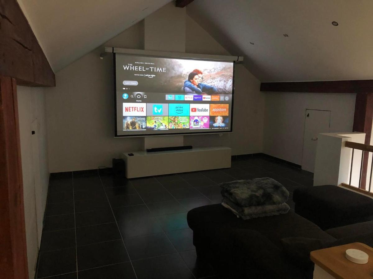 Cozy 120M² Apartment With 3 Bedrooms And 1 Home Cinema ユゼルダンジュ エクステリア 写真