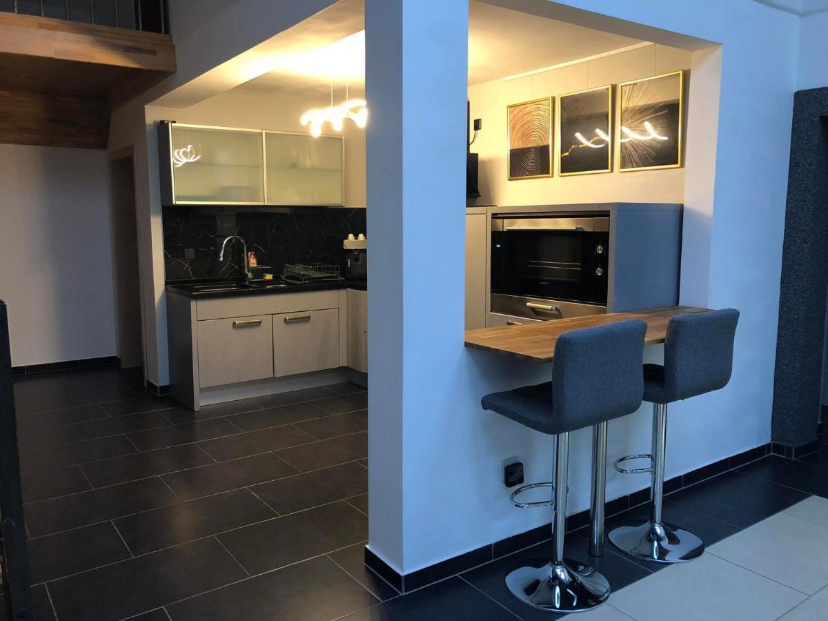 Cozy 120M² Apartment With 3 Bedrooms And 1 Home Cinema ユゼルダンジュ エクステリア 写真